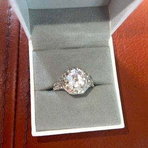 Size 8 engagement ring